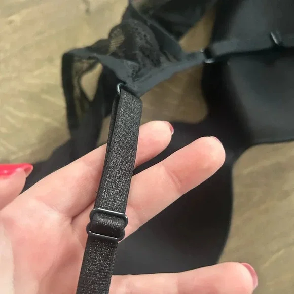 lightly lined bra - Picture 4 of 4